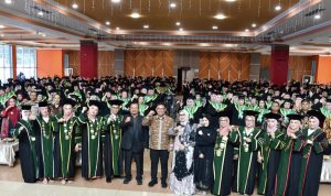 Hadiri Wisuda KJP, Asrul Sani Harap Wisudawan Jadi Agen Perubahan Untuk Menjadi Pemimpin Masa Depan