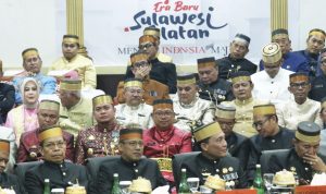 Bersama Ketua TP PKK Palopo, Pj Walikota Asrul Sani Hadiri HUT Sulsel Ke 354 di Makassar