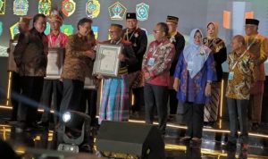Berhasil Mewujudkan Kota Sehat 2023, Pj Walikota Palopo Raih Penghargaan Swasti Saba Padapa