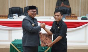 Paripurna, DPRD Palopo Tetapkan Perda Pajak dan Retribusi Daerah