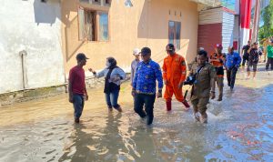 Penjabat Wali Kota Palopo Tinjau Langsung Wilayah Yang Terkena Banjir