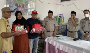 Dinsos Palopo Salurkan Bantuan Pada Korban Banjir di Palopo
