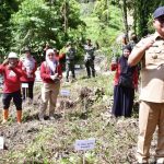 Hari Bumi Ke 54, Pj Walikota Palopo Lakukan Penanaman Pohon