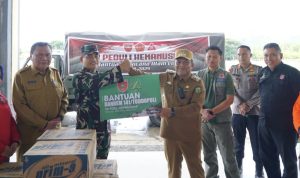 Pj Bupati Luwu Terima Bantuan Logistik Dari Panglima TNI Untuk Korban Bencana
