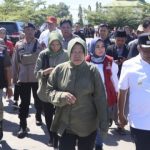 Pj Bupati Luwu Dampingi Mensos Tri Rismaharini Kunjungi Lokasi Banjir