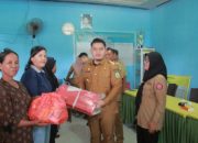 Wakil Bupati Luwu Salurkan Bantuan dan Cari Solusi Jangka Panjang Banjir di Lamasi Timur