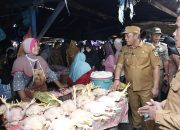 Jelang Idul Adha, Bupati Luwu Tinjau Pasar Bajo Pastikan Harga Sembako Stabil