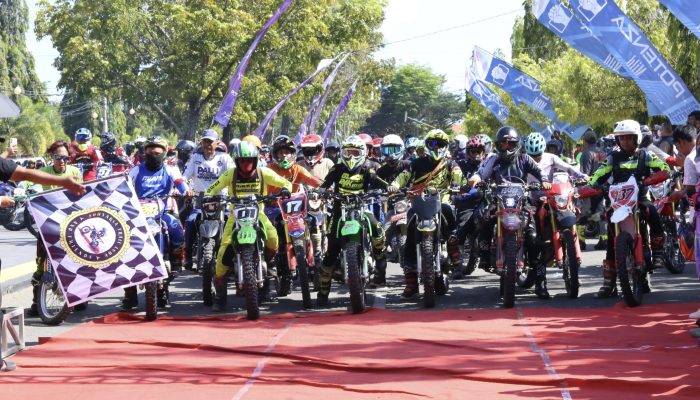 Ribuan Raider Ikuti Wisata Alam Luwu 2025, Bupati dan Kajari Lepas Peserta di Belopa