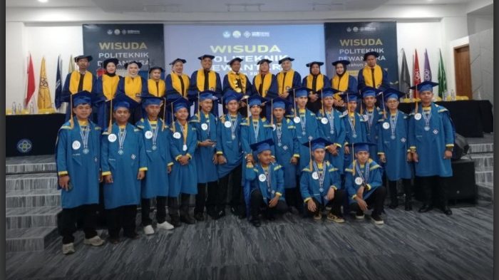 Politeknik Dewantara Palopo Kukuhkan 81 Wisudawan, Bukti Perjuangan Tak Pernah Sia-Sia