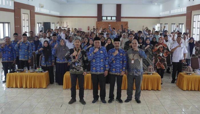 Sekda Luwu Buka Sosialisasi Produk Kerjasama BNI Dengan Koperasi Desa Merah Putih