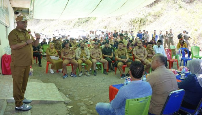 Bupati Luwu Tegaskan Komitmen Pemberdayaan Masyarakat Latimojong Lewat Prioritas Tenaga Kerja Lokal