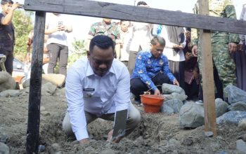 Desa Tampa Jadi Percontohan Nasional Pembangunan Fisik KDKMP, Ditandai Peletakan Batu Pertama