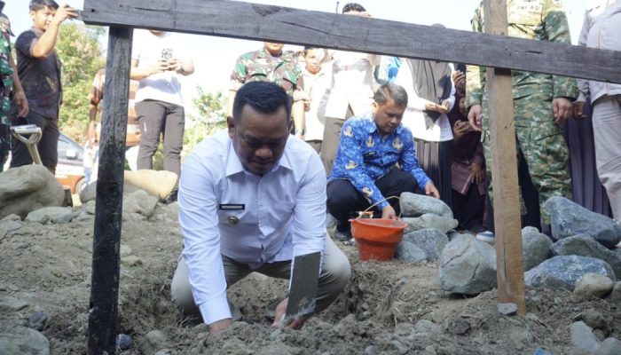 Desa Tampa Jadi Percontohan Nasional Pembangunan Fisik KDKMP, Ditandai Peletakan Batu Pertama