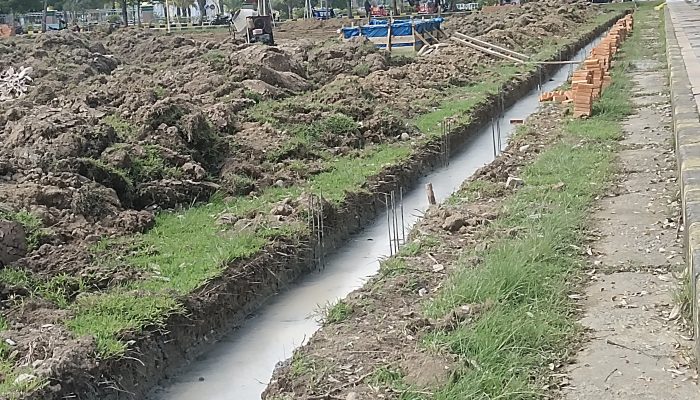 Proyek Revitalisasi Lapangan Gaspa Dinilai Abaikan SMK3, Keselamatan Warga Terancam