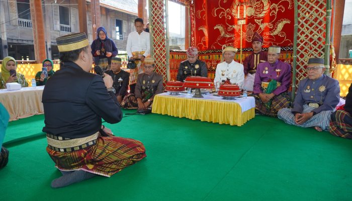 Prosesi Sakral Mappesabbi, Pemkab Luwu Awali Peringatan HJL ke-758 di Kedatuan Luwu