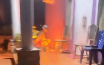 Rumah Kepala Desa Padang Kalua Dilempari Bom Molotov, Jendela Kamar Pecah