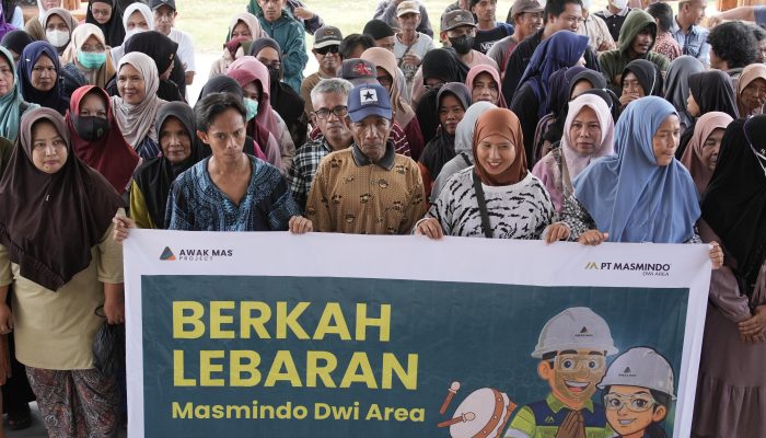 Masmindo Bagikan Paket Sembako dan Voucher Belanja Lebaran di 4 Kecamatan di Luwu