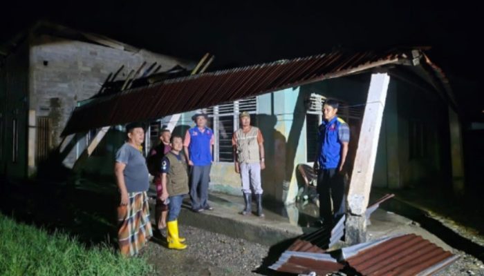 Angin Puting Beliung Terjang Burau Pantai, 15 Rumah Warga Rusak