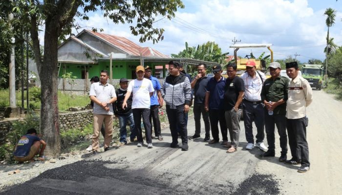 Wabup Luwu Pastikan Jalan Poros Bolong–Lamasi Segera Bisa Dilalu