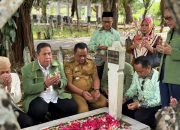 Hari Jadi Luwu ke-67, Bupati Patahudding Ziarah ke Makam Pahlawan Nasional Andi Djemma