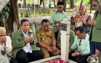 Hari Jadi Luwu ke-67, Bupati Patahudding Ziarah ke Makam Pahlawan Nasional Andi Djemma