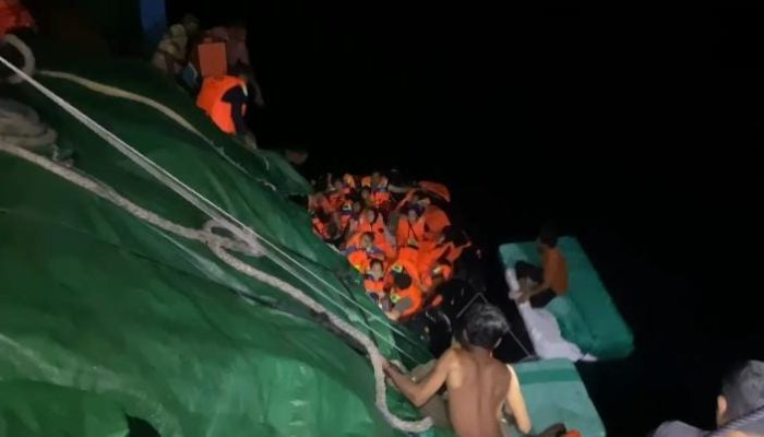 KM Nurul Salsa Tenggelam di Perairan Selayar, Puluhan Penumpang Masih Hilang